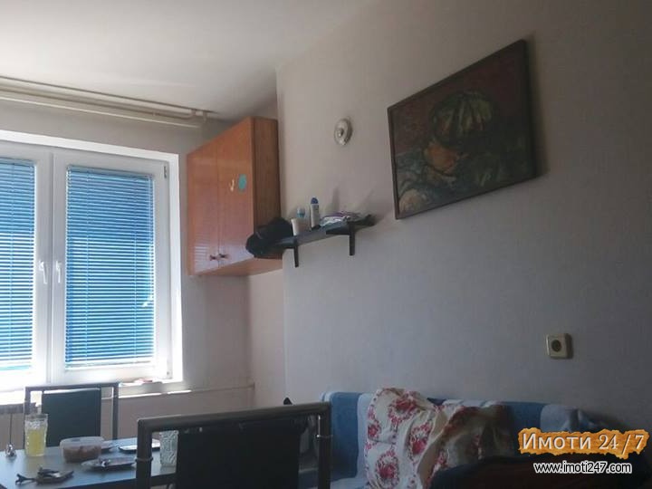 IZDAVAM GARSONJERA VO AVTOKOMANDA