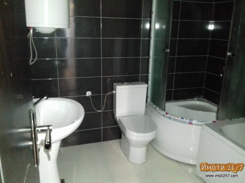 НОВ  СТАН  СО  ПАРКИНГ  МЕСТО