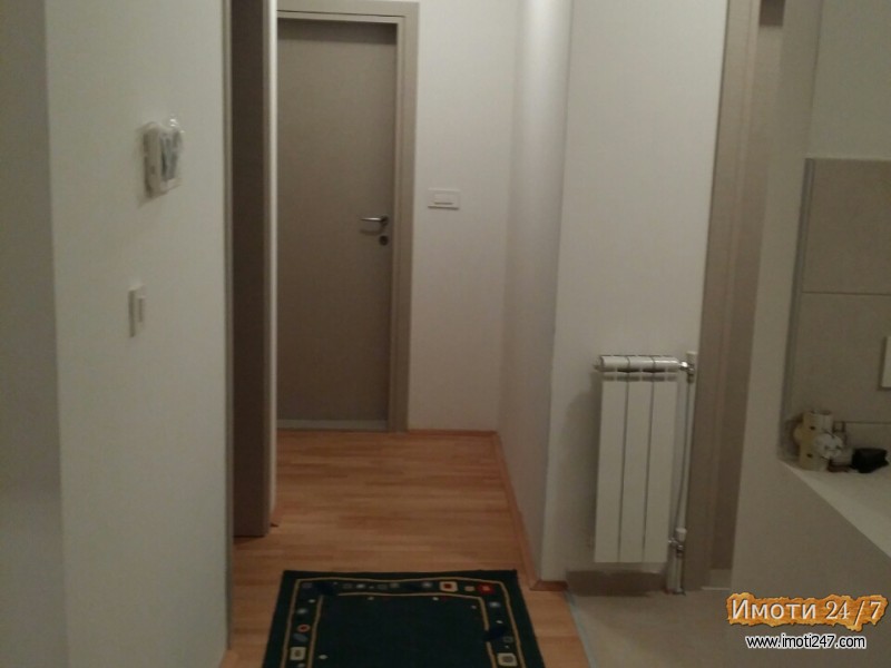 Izdavam stan vo aerodom ELENA LUKA HOME