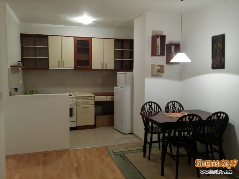 Izdavam stan vo aerodom ELENA LUKA HOME