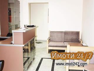 РЕНОВИРАН СТАН 62 М2 НА 1-ВИ КАТ ЦЕНТАР КАЈ ЖЕЛЕЗНИЧКА 55000 €