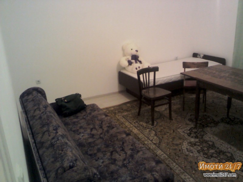 Издавам стан во Дебар Мало