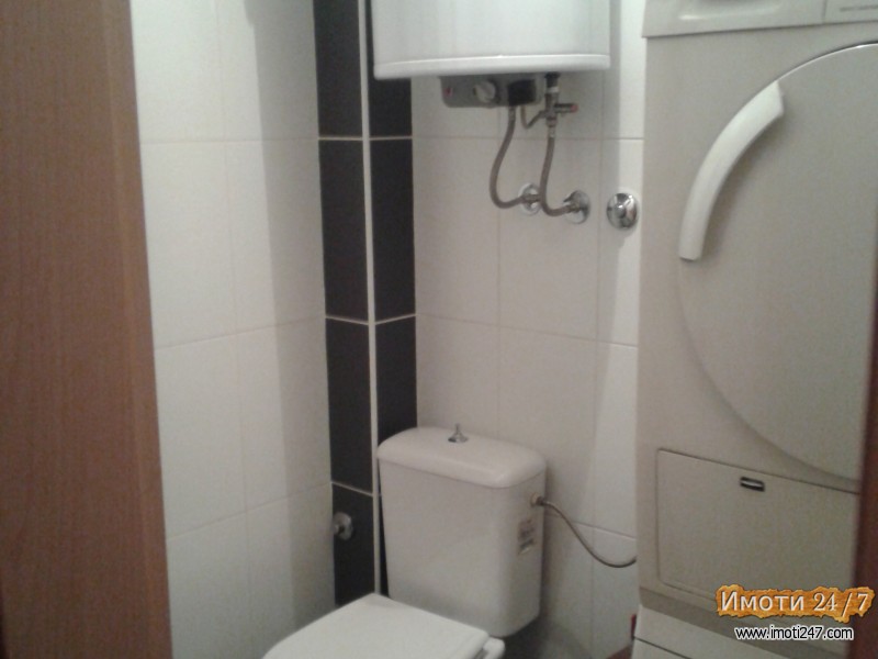 Стан во Центар позади Универзална