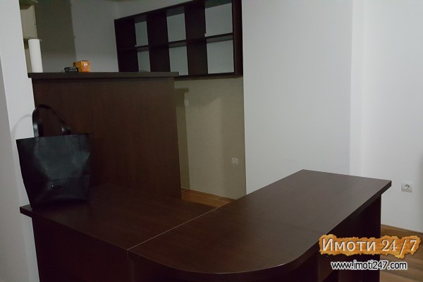 grand prestiz 4soben 90m2 prvi kat za kancelarii