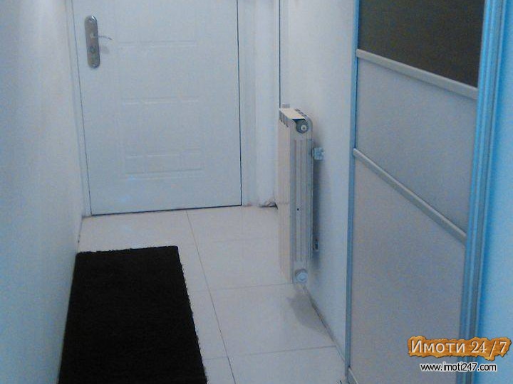 Prodavam 3-soben stan na ul Ruzveltova