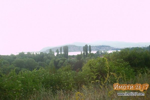 PRODAVAM  ATRAKTIVEN PLAC OHRID-GORICA