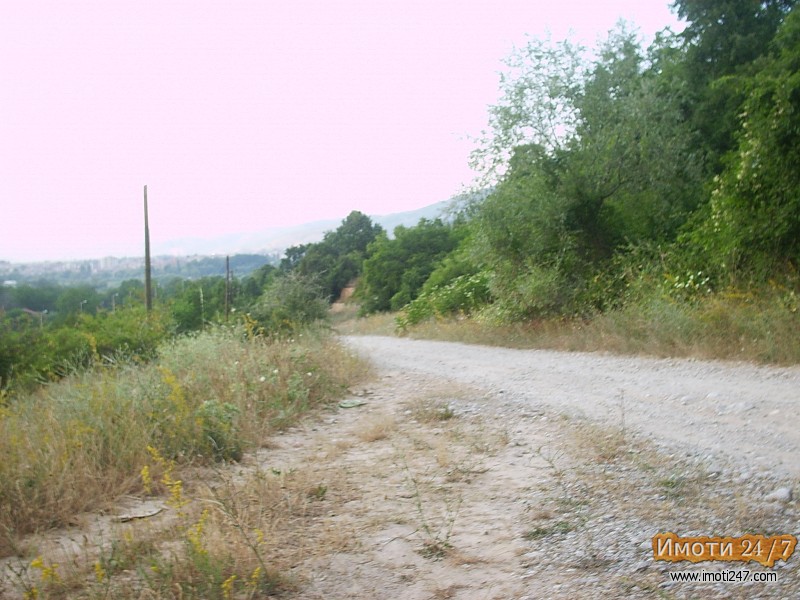 PRODAVAM  ATRAKTIVEN PLAC OHRID-GORICA