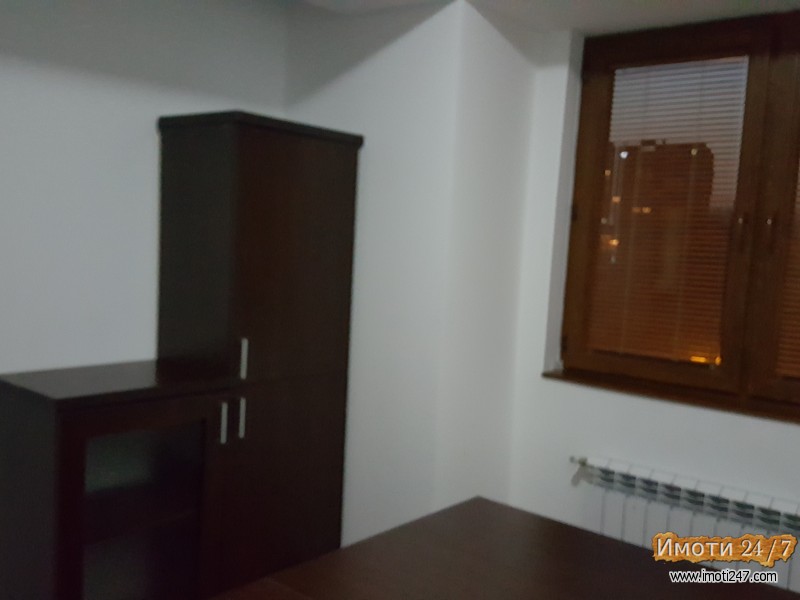 4 soben vo grand prestiz 1 kat namesten za kancelarii biroa  350 evra