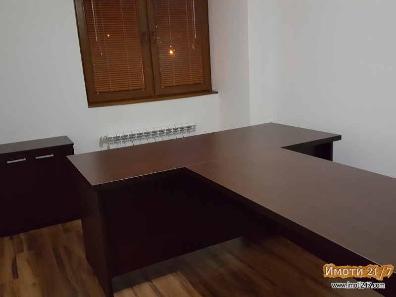 4 soben vo grand prestiz 1 kat namesten za kancelarii biroa  350 evra