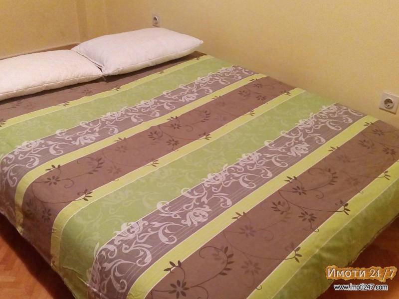 Се издава комплетно наместен трособен стан