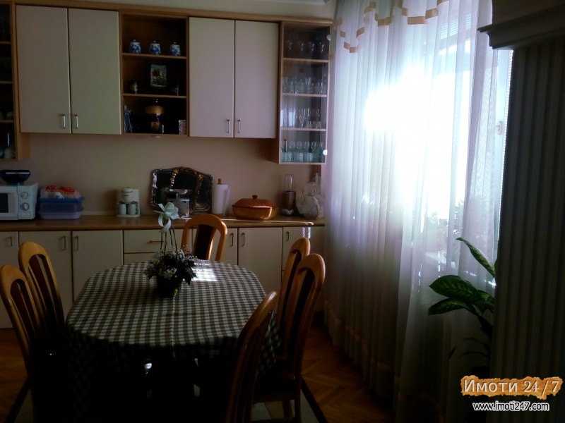 Се продава стан во Кисела Вода 86м2