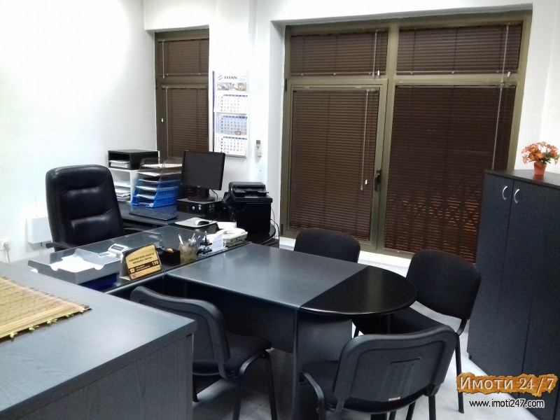 ИТНО СЕ ПРОДАВА ДЕЛОВЕН ПРОСТОР ВО НАС11 ОКТОМВРИ