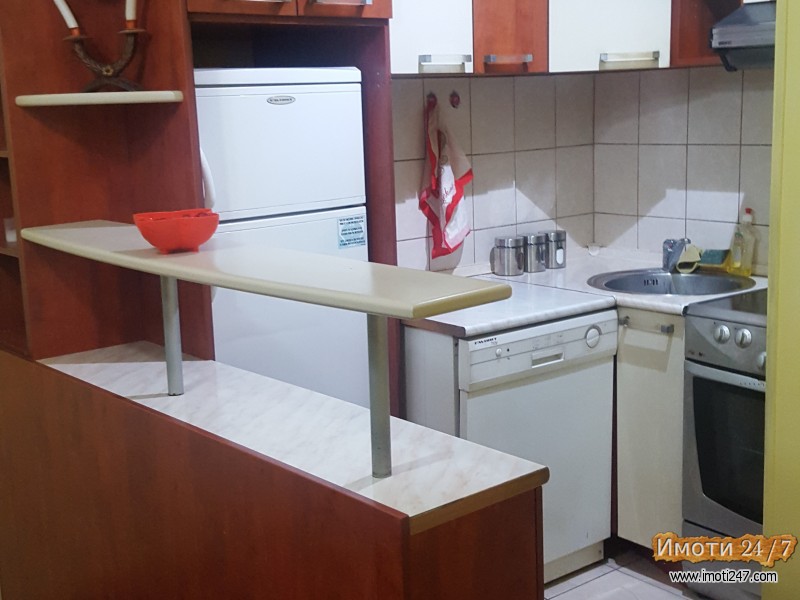 Се изнајмува стан