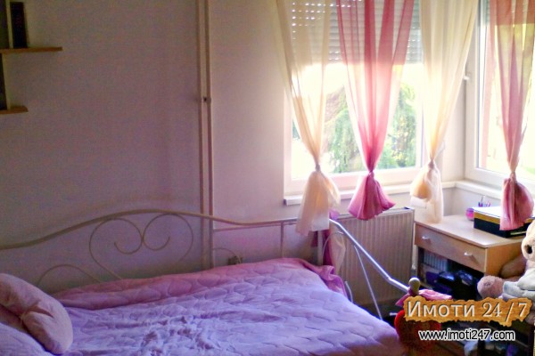 SE PRODAVA STAN VO AVTOKOMANDA 76 M2 NAMALEN
