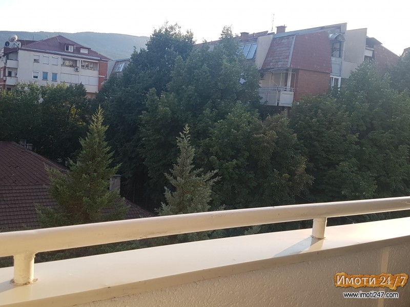 prodavam trosoben stan vo aerodrom 61m2