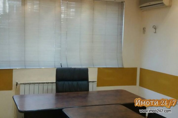 ДЕЛОВЕН КАНЦЕЛАРИСКИ ПРОСТОР ВО СТРОГ ЦЕНТАР НА СКОПЈЕ