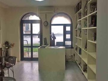 Се издава деловен простор во центар Скопје