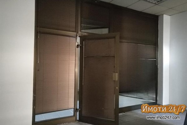 СЕ ПРОДАВА ДУЌАН 27М2 КАЈ КАТОЛИЧКА ЦРКВА ЦЕНТАР