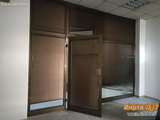 СЕ ПРОДАВА ДУЌАН 27М2 КАЈ КАТОЛИЧКА ЦРКВА ЦЕНТАР