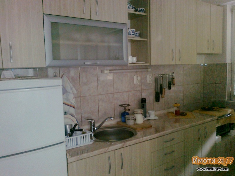 se izdava nov dvosoben stan crnice