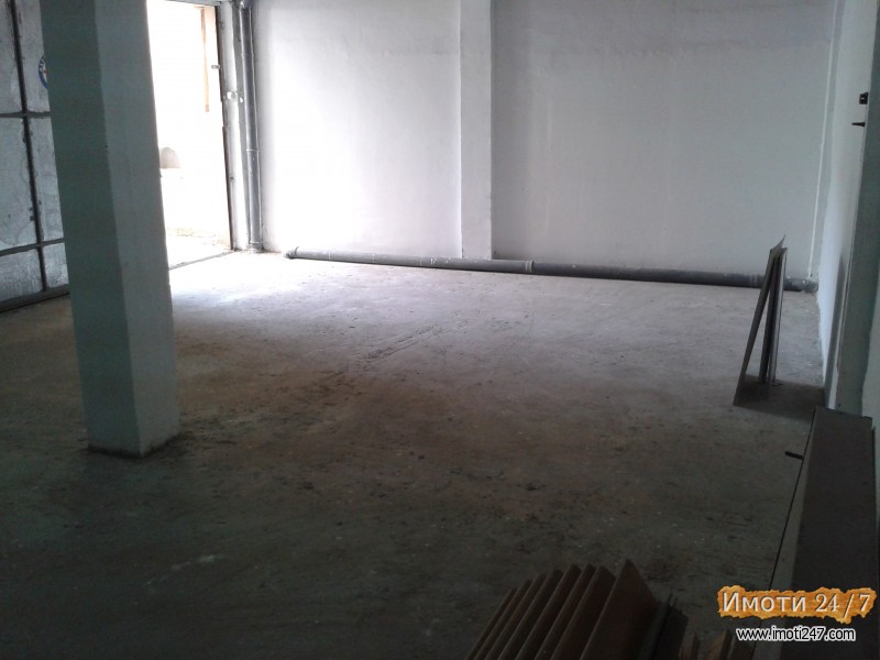 Izdavam 2 kancelariimagacin parking Glana UL 1km Centar