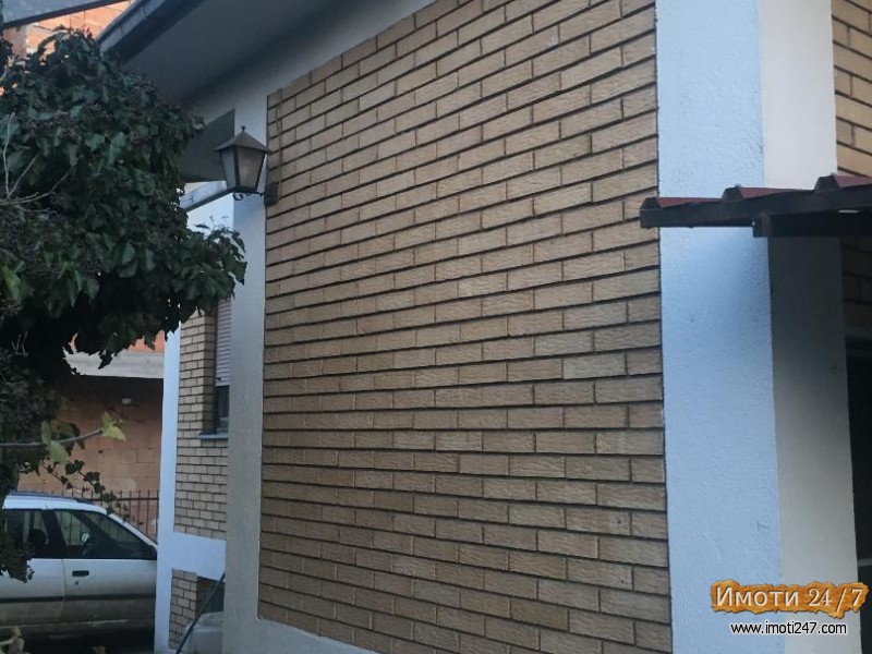 продавам куќа во Ченто -стан од 153м2гаража 22м2 и двор 280м2