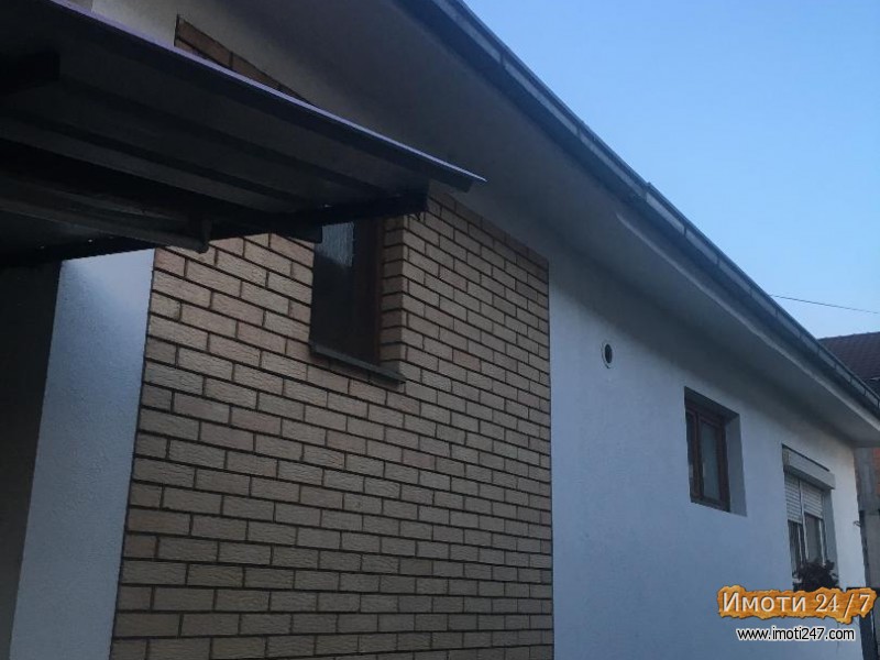 продавам куќа во Ченто -стан од 153м2гаража 22м2 и двор 280м2