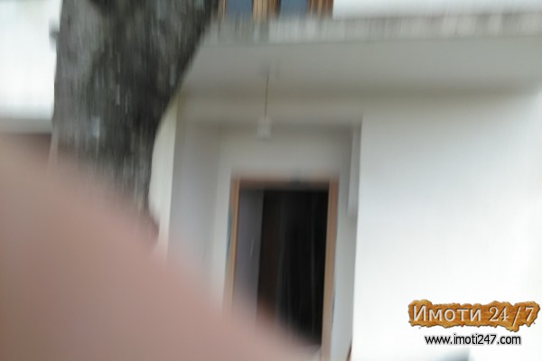 Se itno prodava 12od kuka i gradezno zemjiste 350m2vo selo Bulacani 