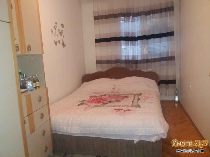 NLisice ubav trosoben stan 75m2 renoviran i opremenna 2kat