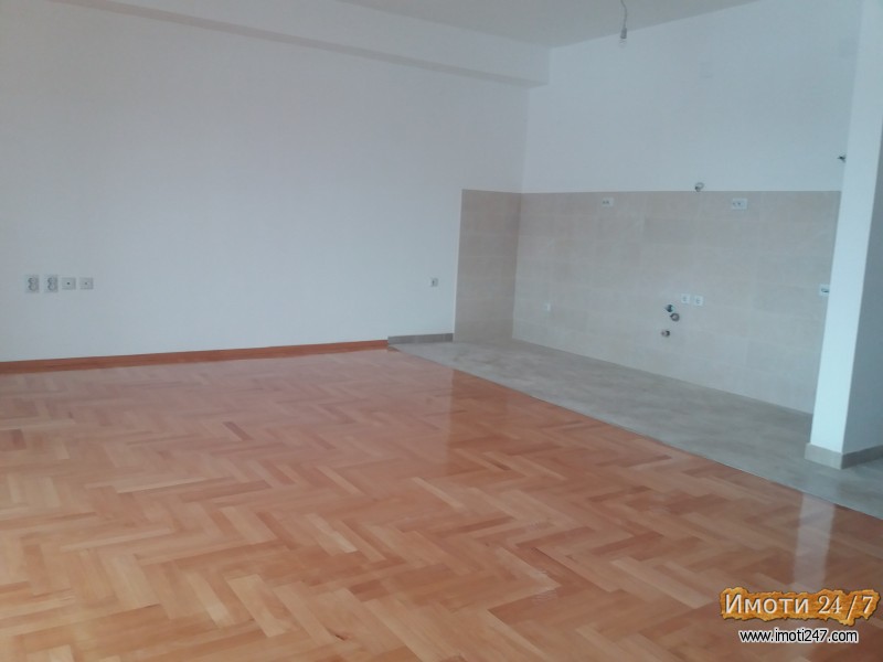 Centar mmaalo 79m2 nov vseliv stan na 46kat