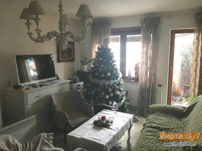 Kapistecna ul Kozara 105m2 stan 4sob komplet luks renoviran