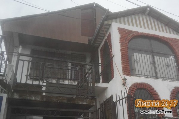 Se prodava kuka a so plac na Teferic vo Pripor