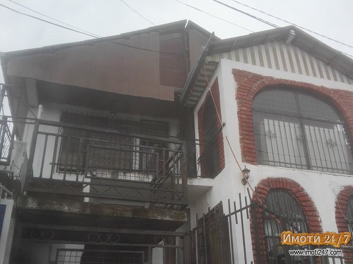 Se prodava kuka a so plac na Teferic vo Pripor