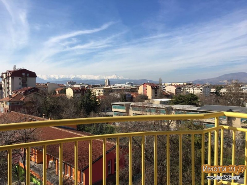 Се издава двособен стан 55м2 во Центар