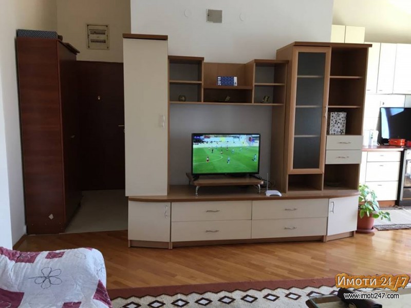 Се издава двособен стан 55м2 во Центар