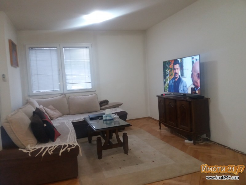 NLisice ubav trosoben stan 75m2 renoviran i opremenna 2kat