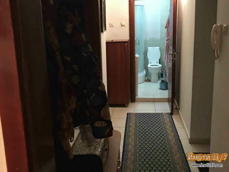 Продавам стан во Карпош 1 50 м2 трети спрат спроти Симпо