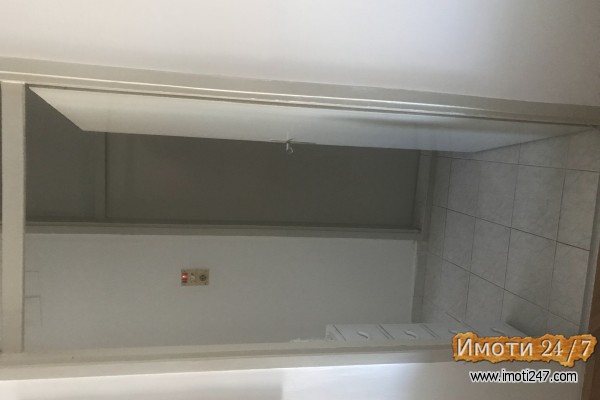 Се продава трособен стан во Аеродром 72м2