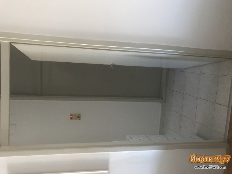 Се продава трособен стан во Аеродром 72м2