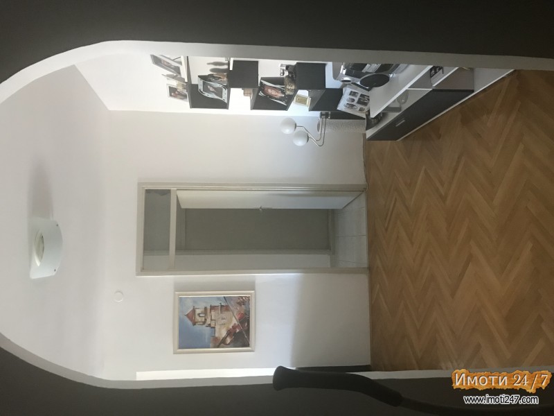 Се продава трособен стан во Аеродром 72м2