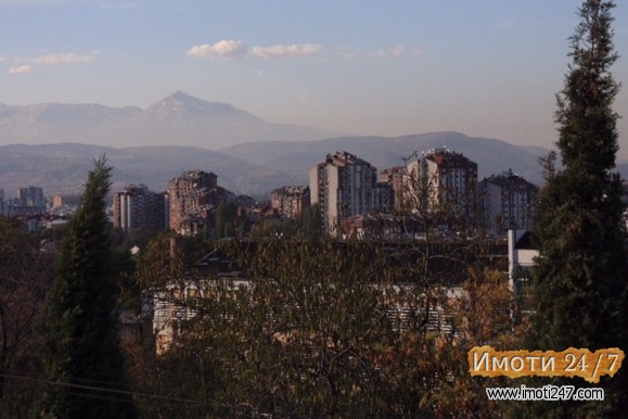 Ексклузивна локација со куќа на Водно