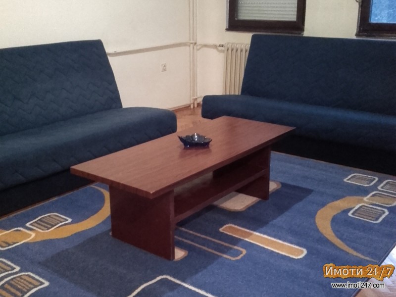 izdavam dvosoben stan 65m2