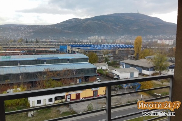 НОВ СТАН СО ПАРКИНГ МЕСТО