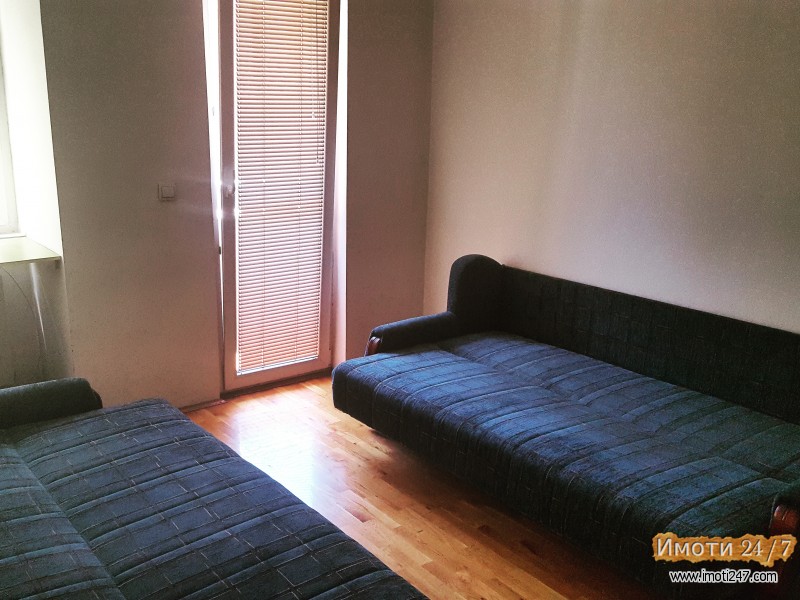 Издавам стан во Центар