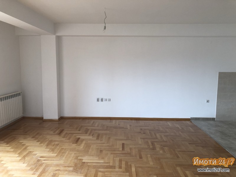 NOV STAN 79m2 VO CENTAR MADZIR MAALO