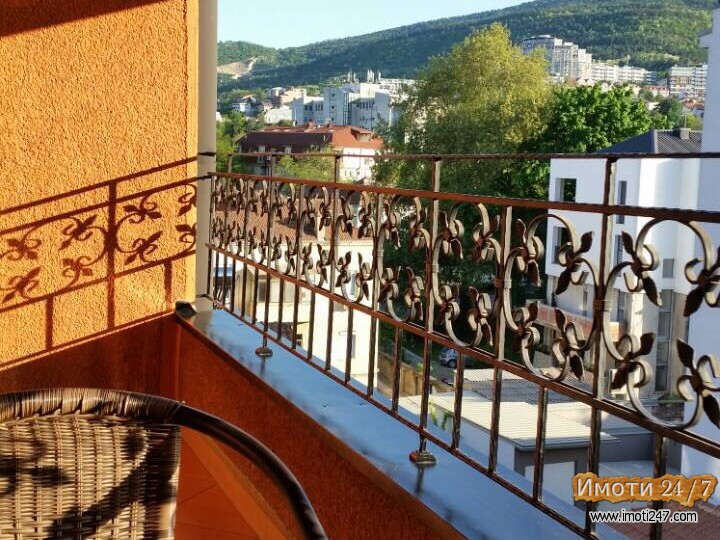 SE IZDAVA NOV STAN NEVSELUVAN CELOSNO OPREMEN VO KAPISTEC