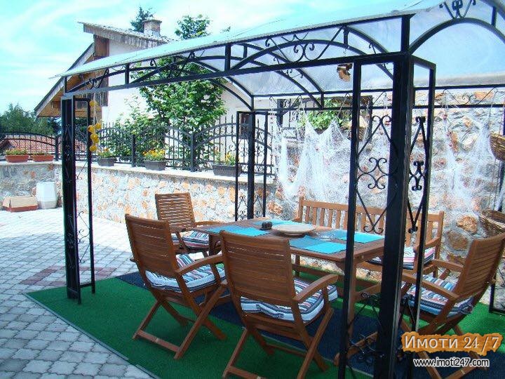 Издавам луксузни апартмани во Лагадин Охрид