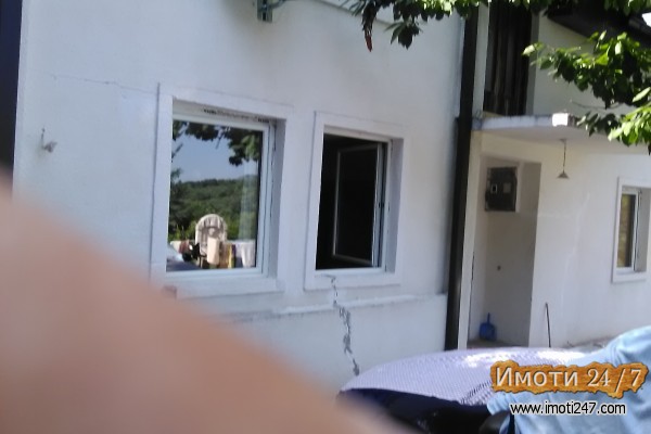 Se itno i povolno prodava 12 od imotot vo selo Bulacani 