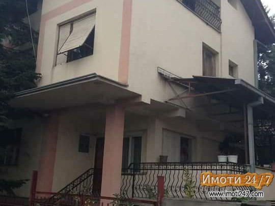 Se prodavaat kukja so baraka vo Butel1 Skopje