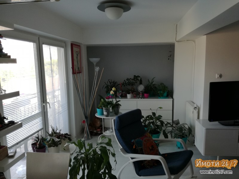 Se prodava stan vo Kisela Voda